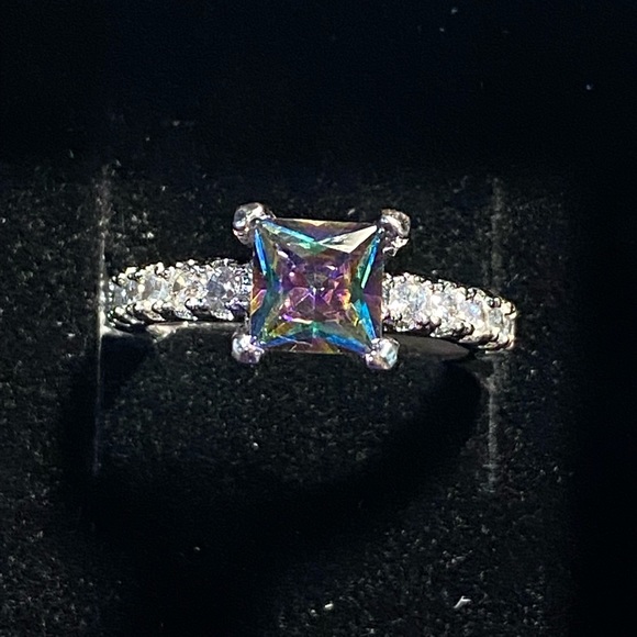 Sterling Silver Ring - Picture 2 of 2